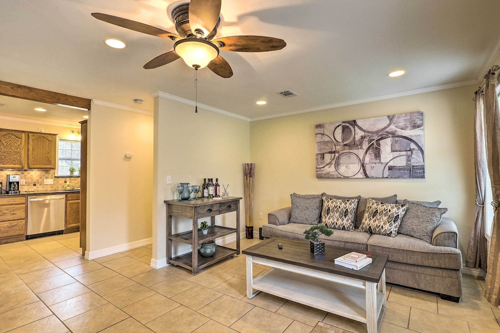 House (2 Bedrooms) photo 1