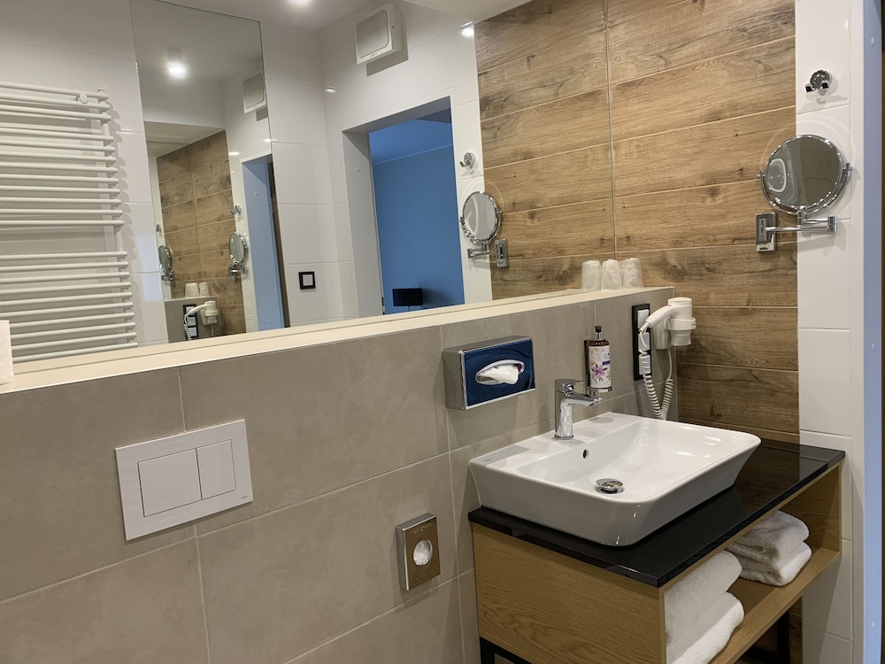 Superior Twin Room - Photo 2