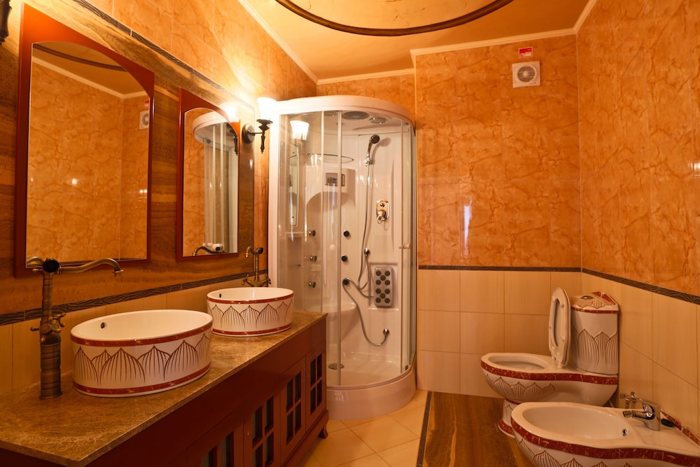 Presidential Suite, 2 Bedrooms, Park View, Executive Level thumbnail 5
