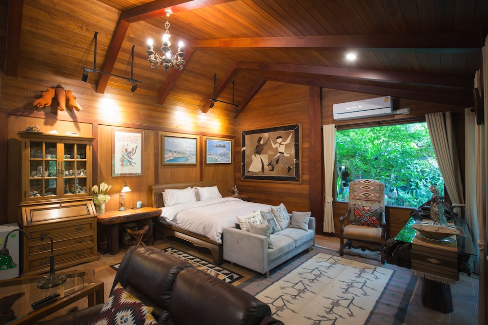 Cowboy Villa With Garden View
