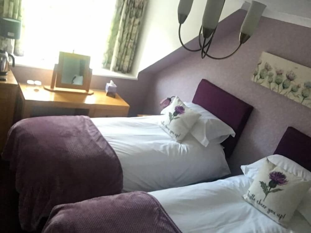 Double Or Twin Room - Photo 4