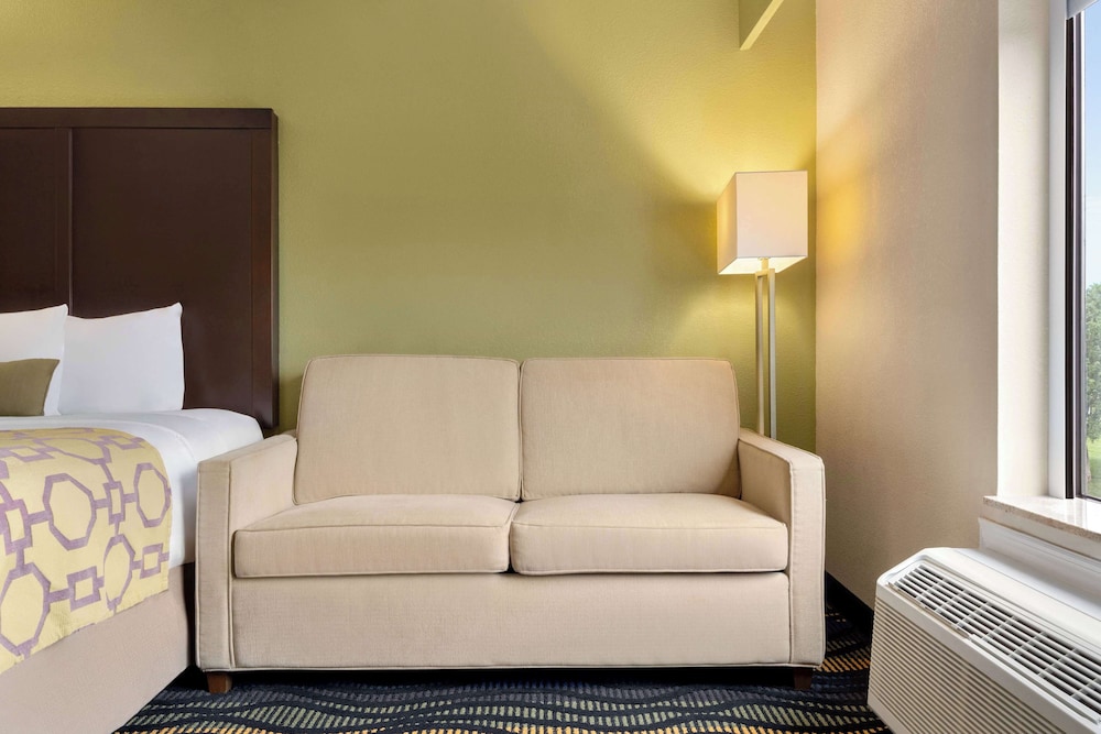 Suite, Non Smoking - Photo 2
