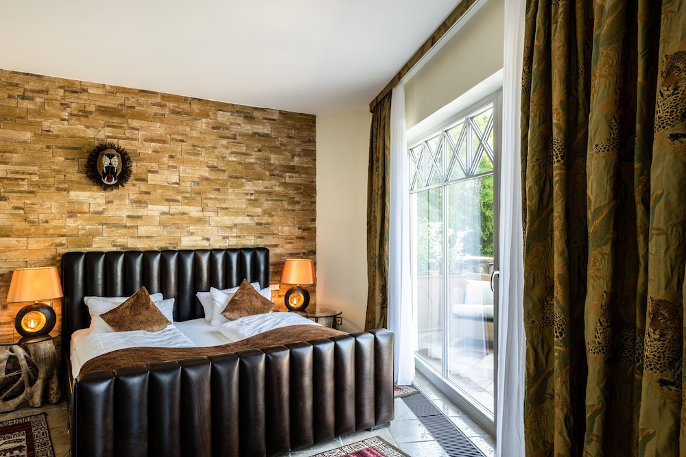 Suite - Photo 2