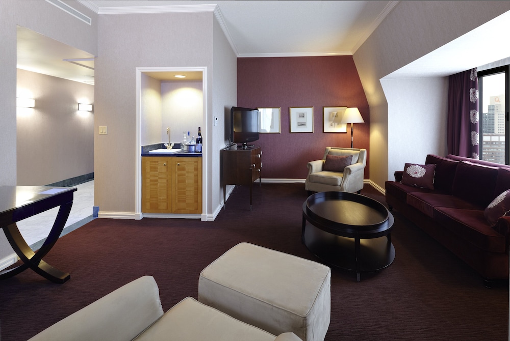 Suite, 1 Bedroom (Montreal View High Floor) photo 3