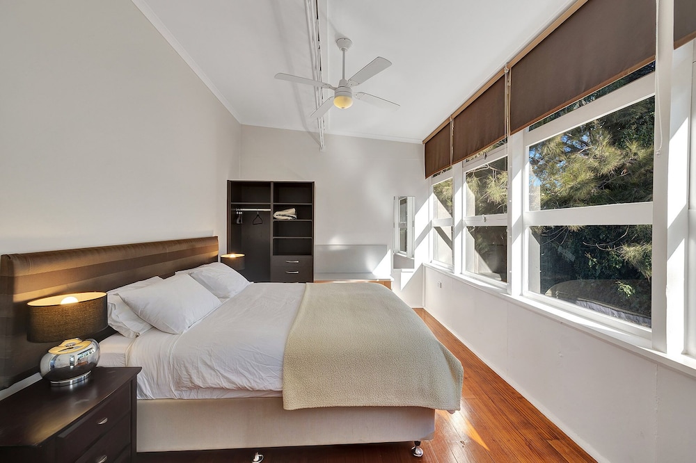 Deluxe Cabin (No Pets Allowed) photo 3