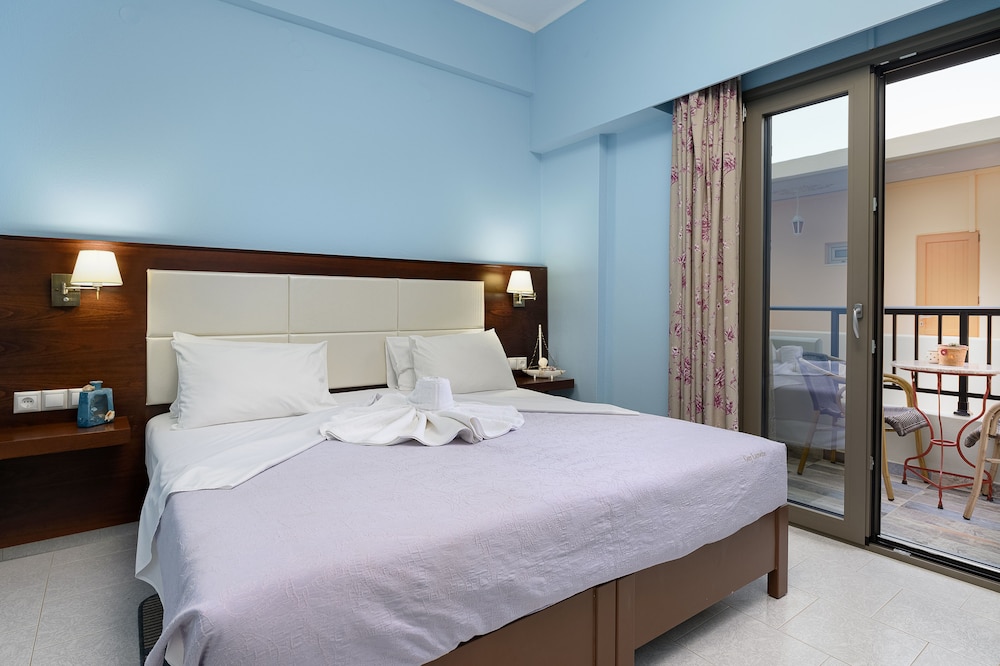 Double or Twin Room, Garden View photo 1