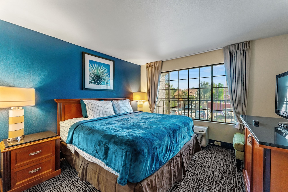 Business Condo photo 1