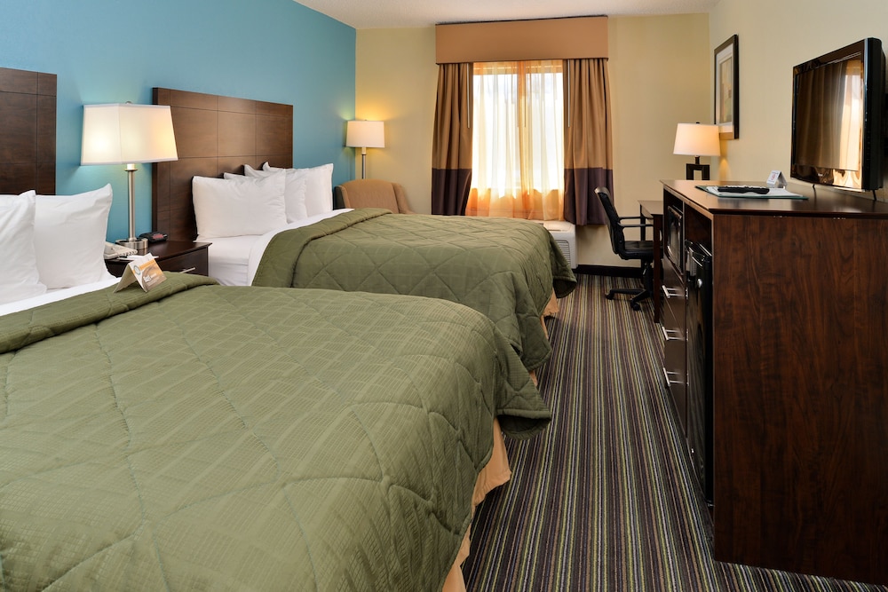Standard Room, 2 Queen Beds, Non Smoking - Photo 1