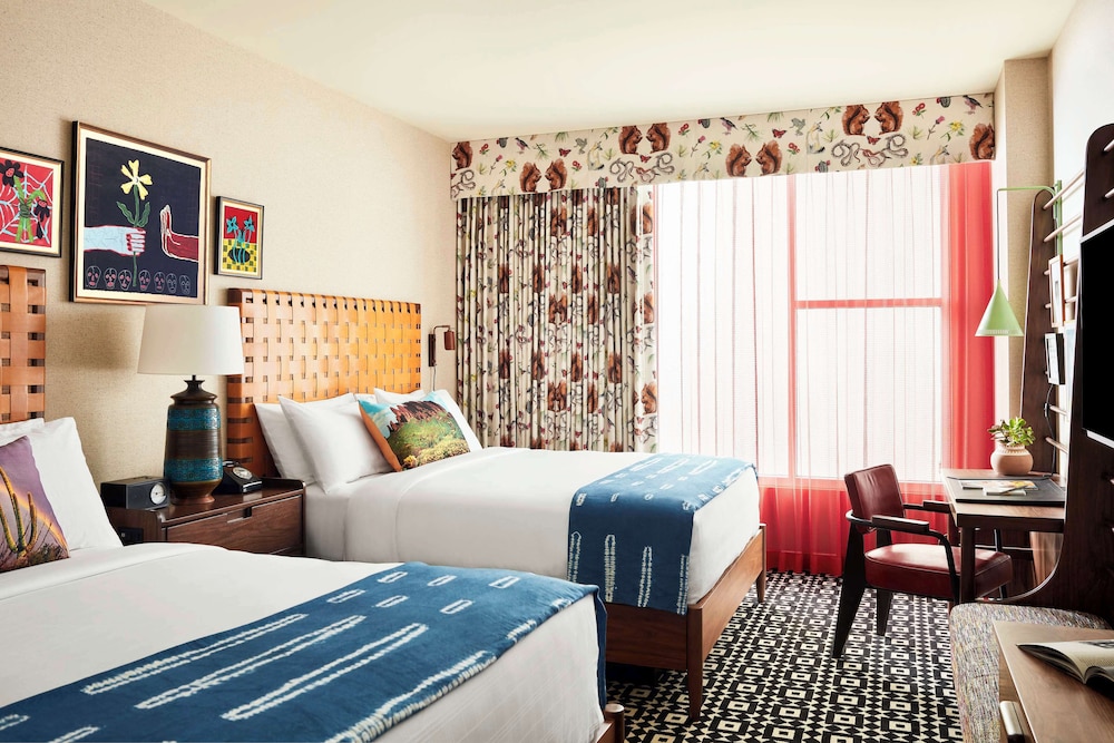 Room, 2 Queen Beds (Graduate) - Photo 3