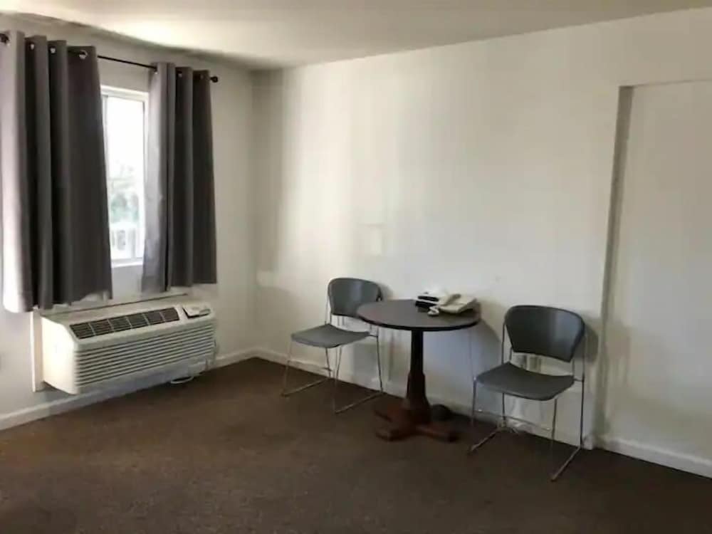 Basic Room photo 3