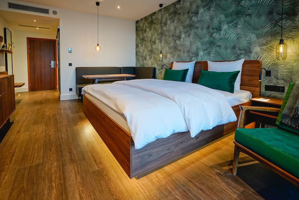 Deluxe Double Room, 1 King Bed - Photo 4