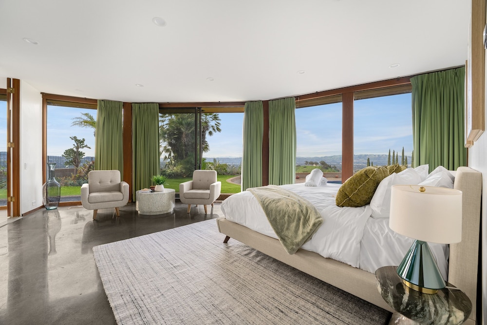 Luxury Villa, Multiple Beds, Private Pool, Mountain View photo 2