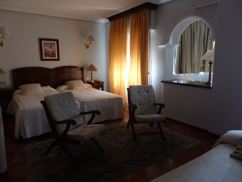 Triple Room - Photo 2