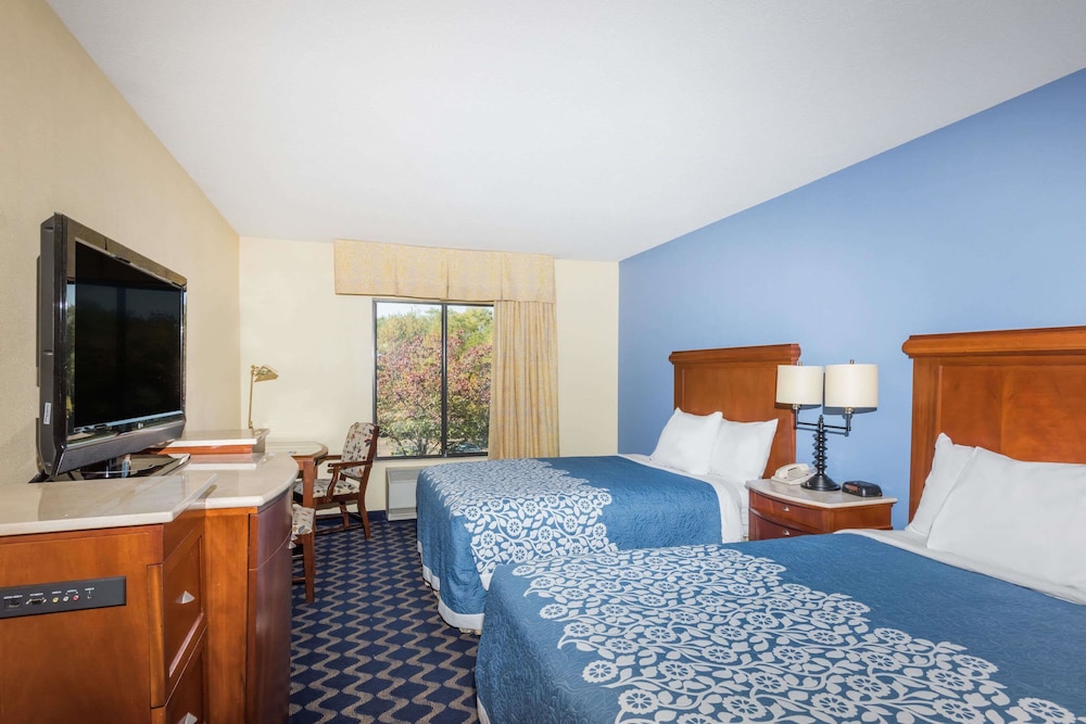 Deluxe Room, 2 Queen Beds
