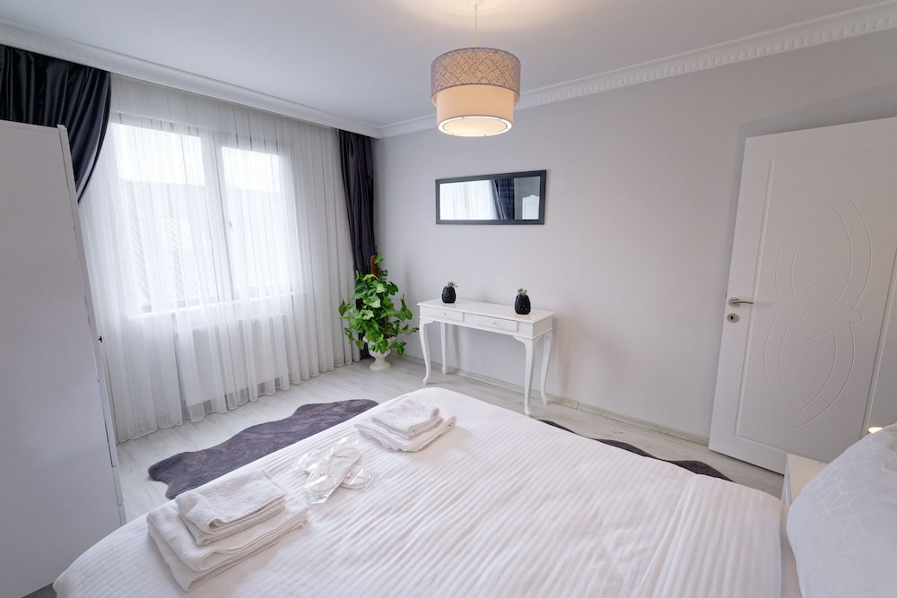 Family Apartment photo 2