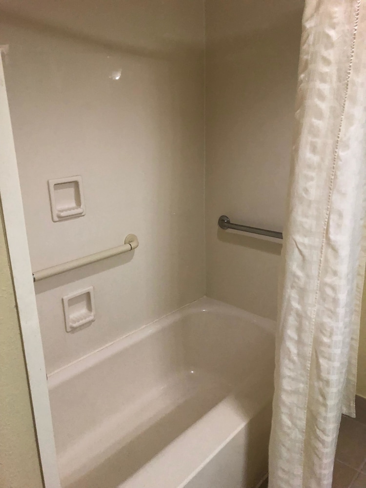 Standard Double Room, Non Smoking - Photo 4