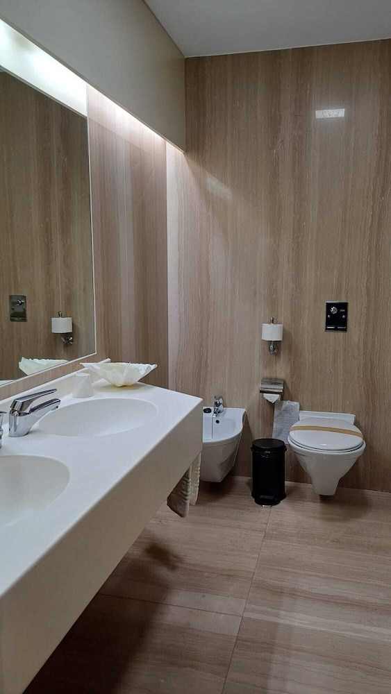 Junior Studio Suite - Photo 12