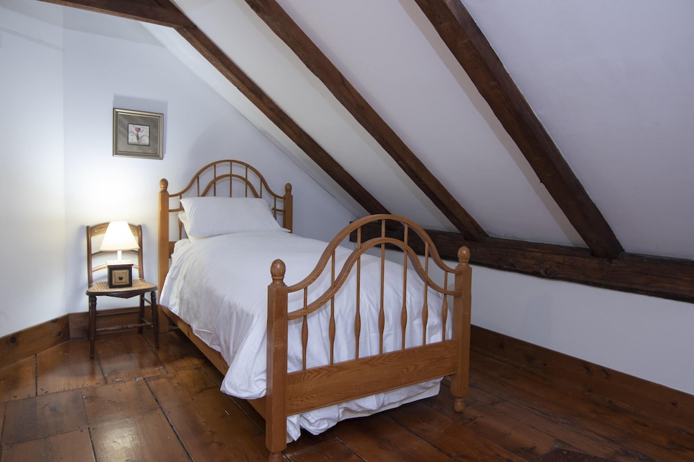 Grand Triple Room, Multiple Beds, Private Bathroom, Garden View photo 2