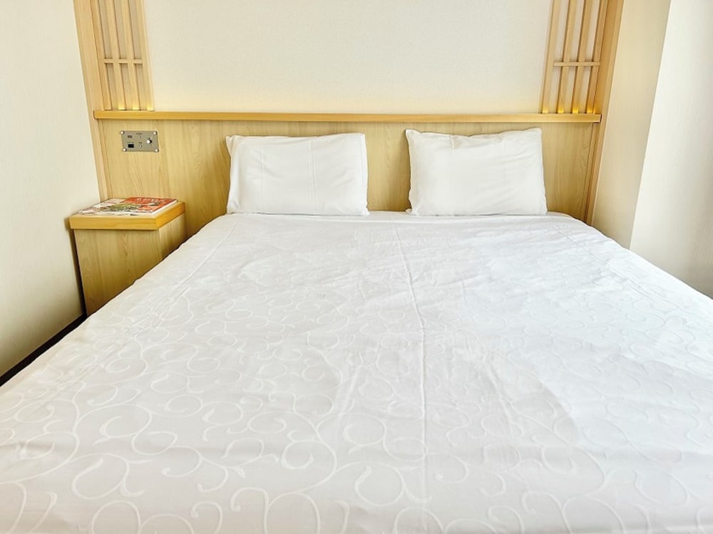 Double Room, Non Smoking - Photo 13