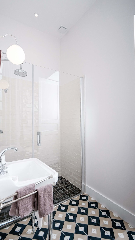 Premium Apartment, 2 Bedrooms, Ground Floor photo 2