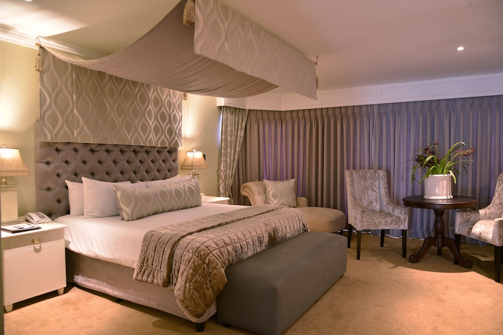 Hotel Suite photo 1
