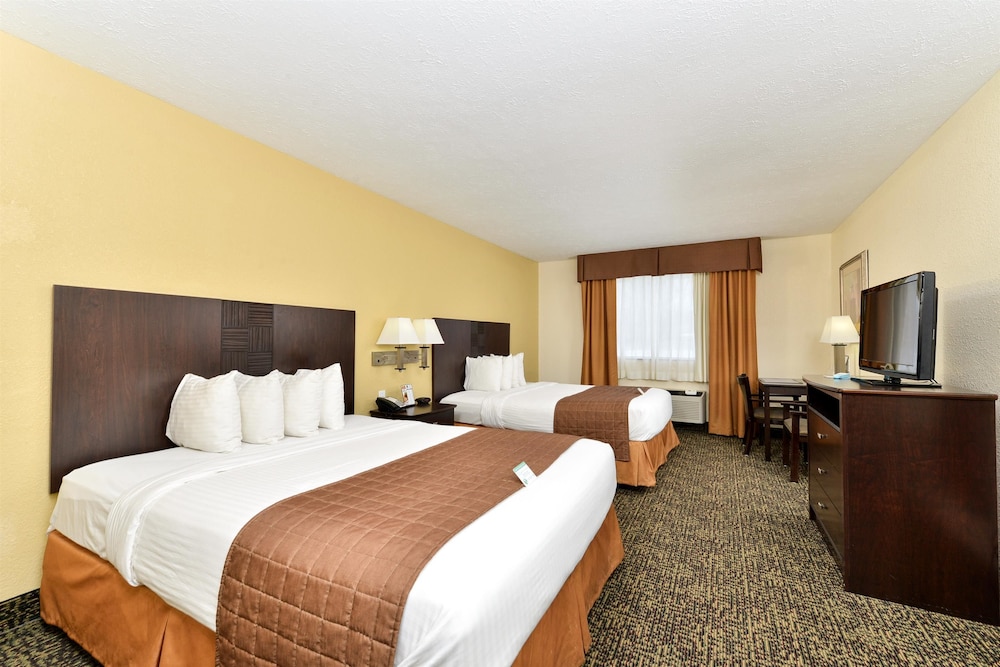 Standard Room, 2 Queen Beds, Non Smoking, Bathtub - Photo 4