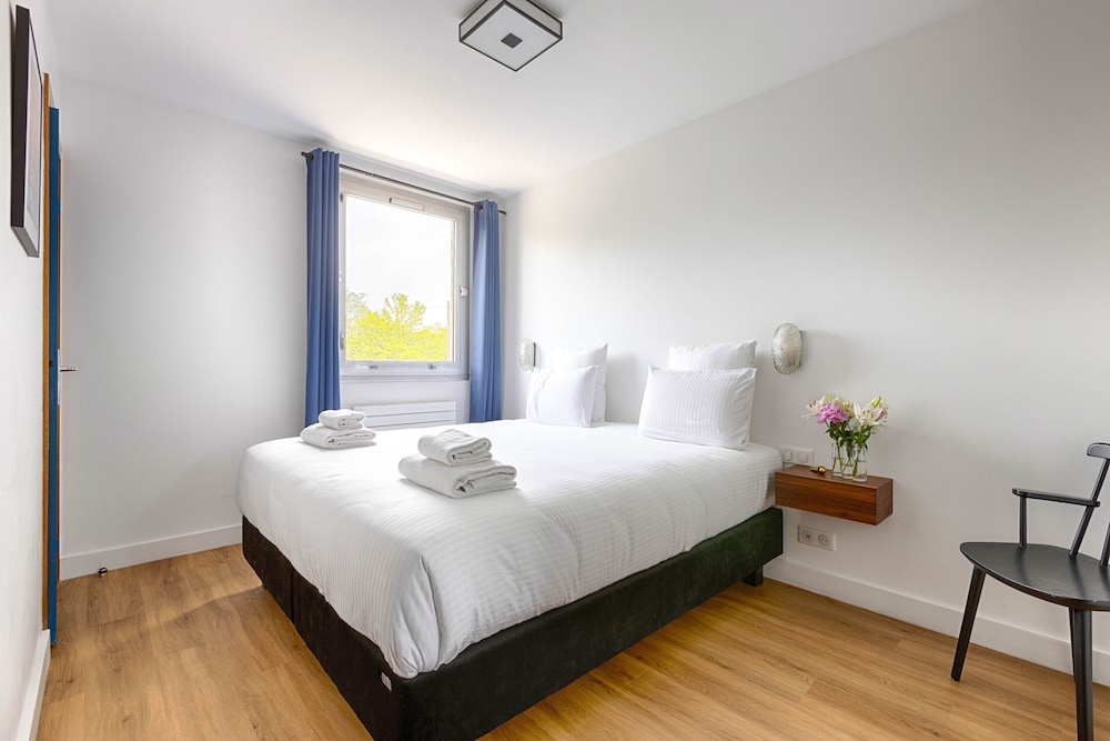 Standard Double Room - Photo 8
