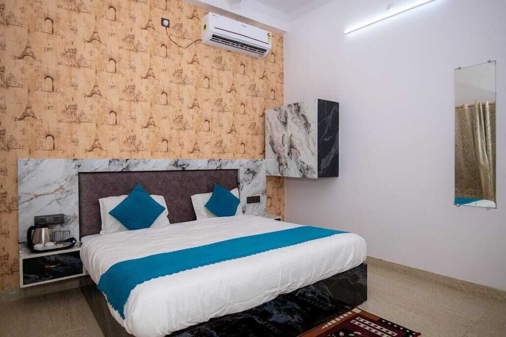 Deluxe Double Room photo 2