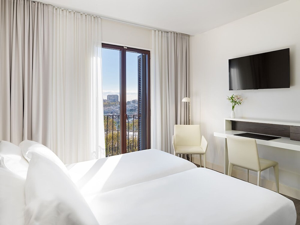 Double Room Single Use (Classic Port) photo 3
