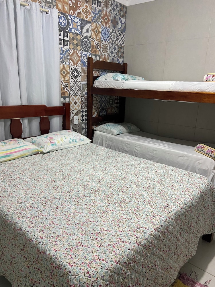 Basic Quadruple Room - Photo 7