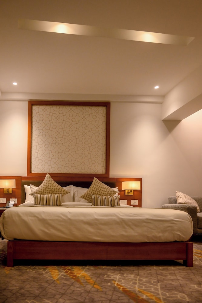 Superior Double Room, City View - Photo 3