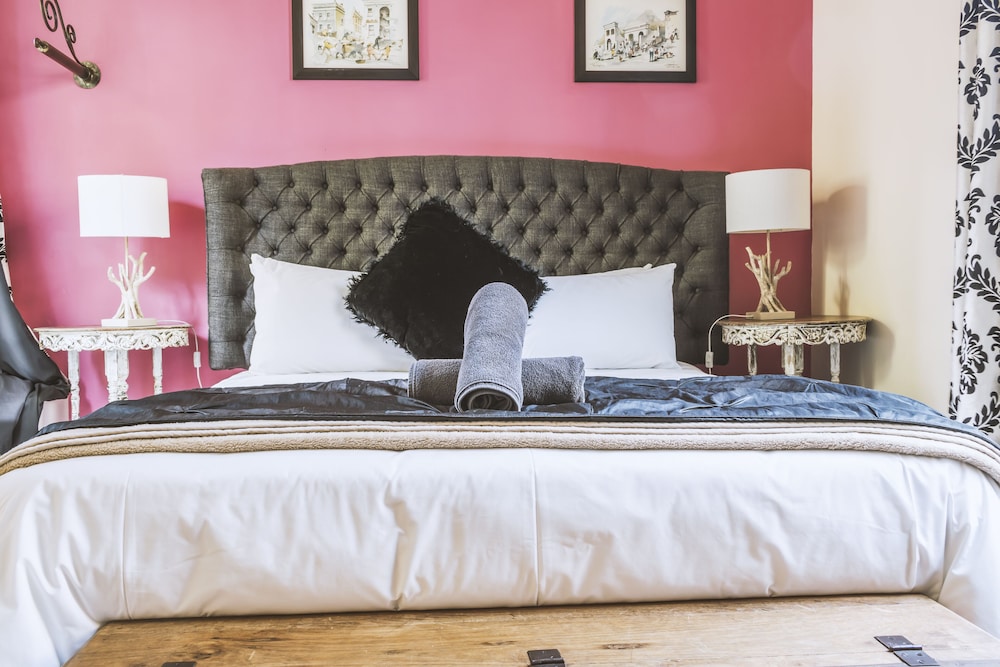 Room, 1 Queen Bed photo 1