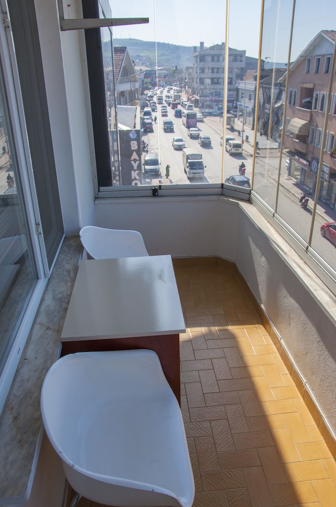 Economy Room, Shared Bathroom, City View photo 2