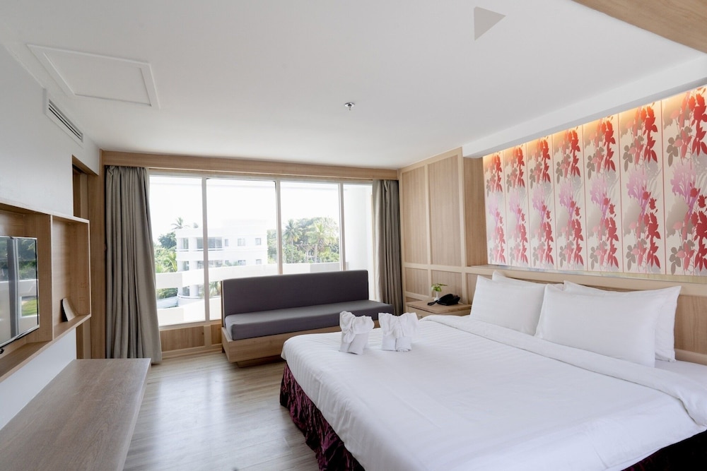 Two Bedrooms Lake Building - Photo 7
