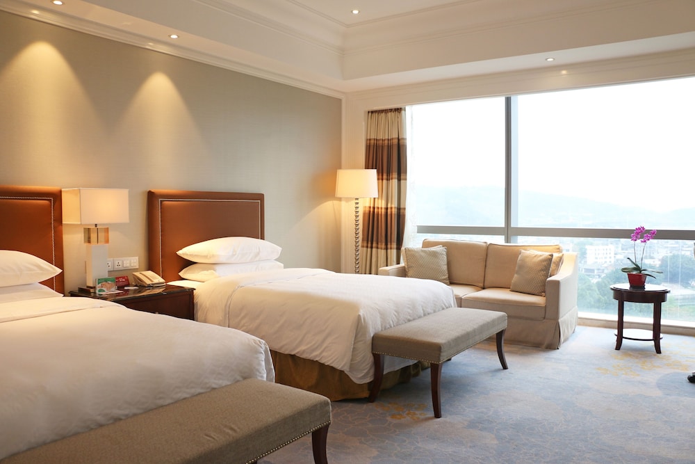 Premier Twin Room photo 3