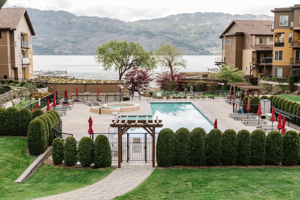 Lakefront Beachfront top Floor Condo w Pool, Billede 14