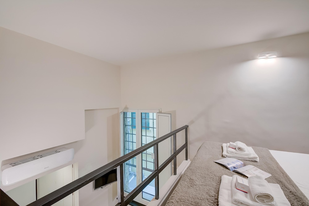 Villa photo 2
