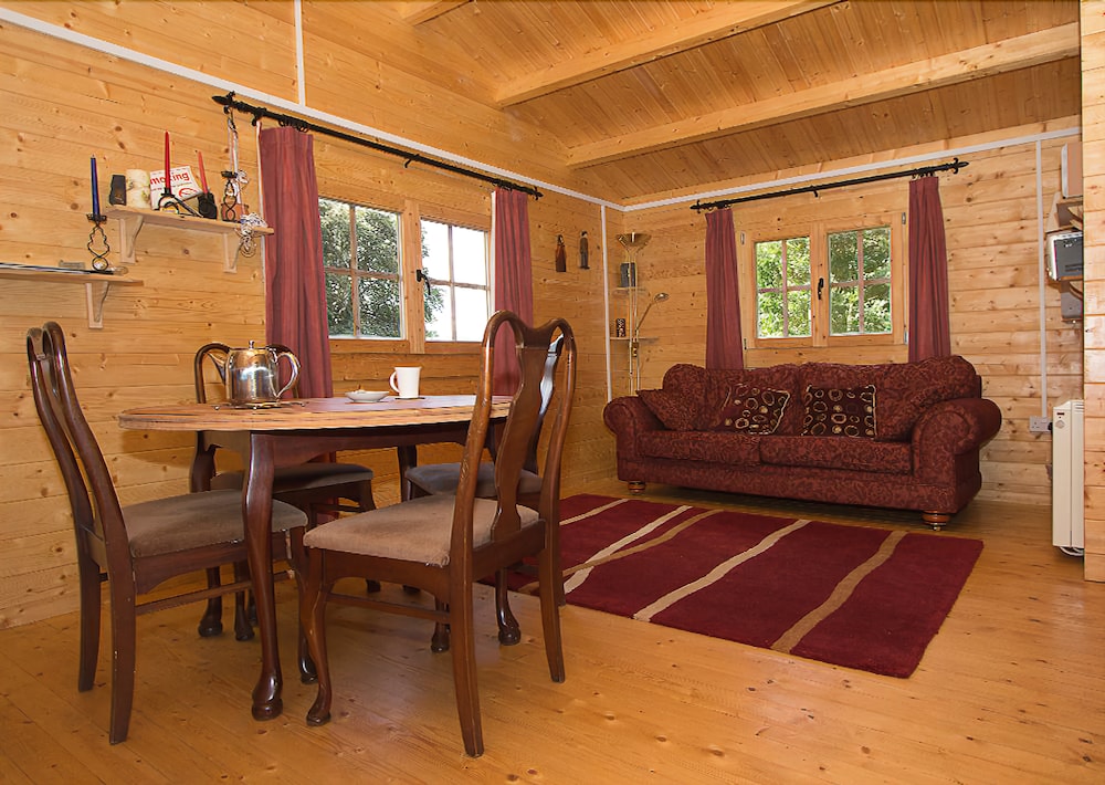 Traditional Chalet, 2 Bedrooms, Garden View, Garden Area photo 3