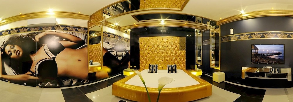 Grand Suite, Jetted Tub (Deluxe, Sauna)
