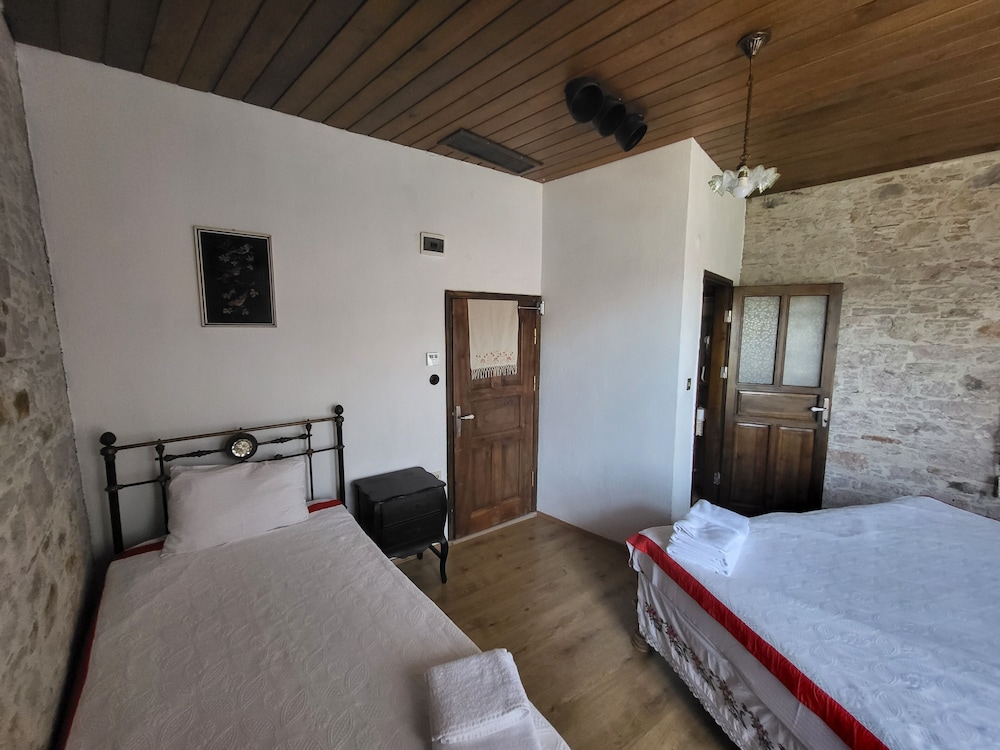 Triple Room photo 2