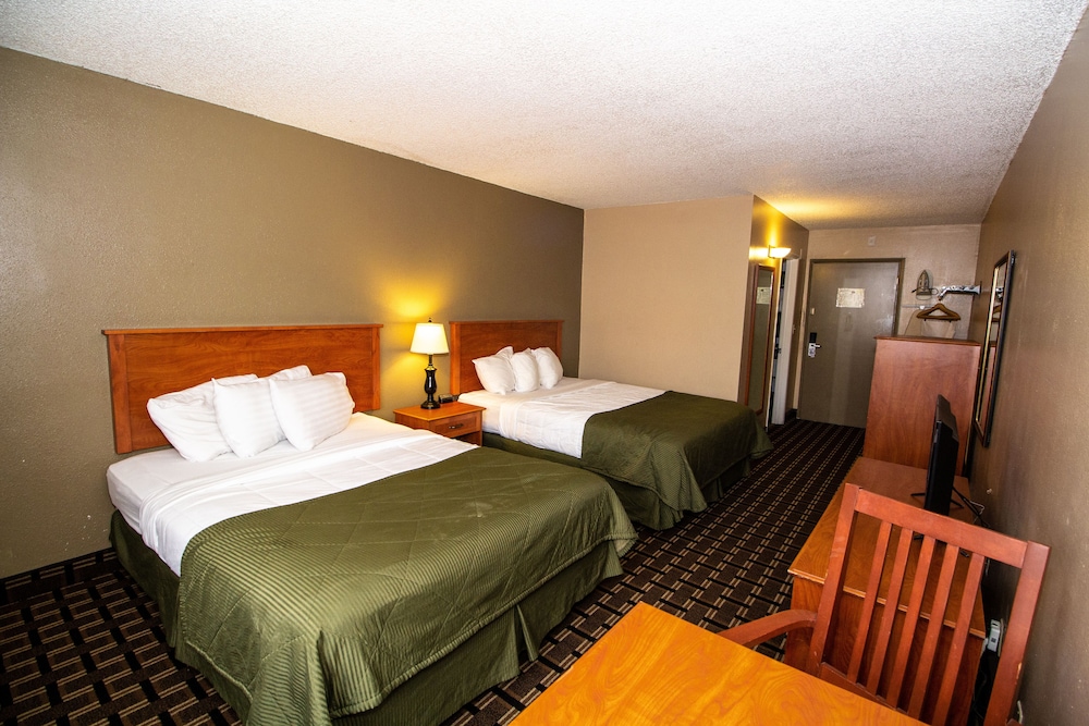 Standard Room, 2 Queen Beds, Accessible, Non Smoking - Photo 2