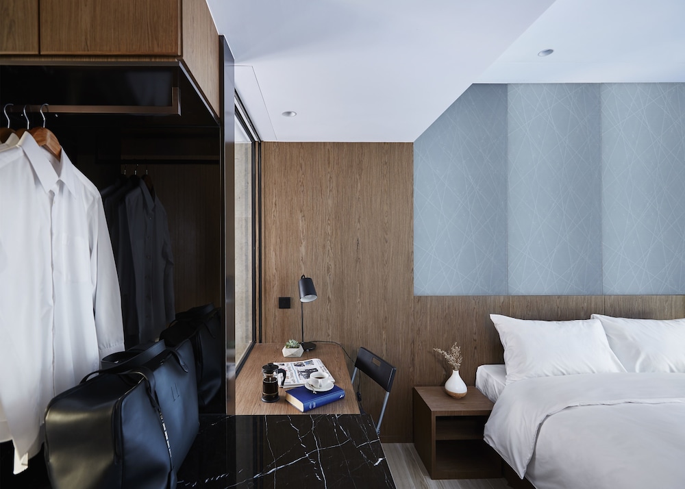 Deluxe Queen Room photo 2