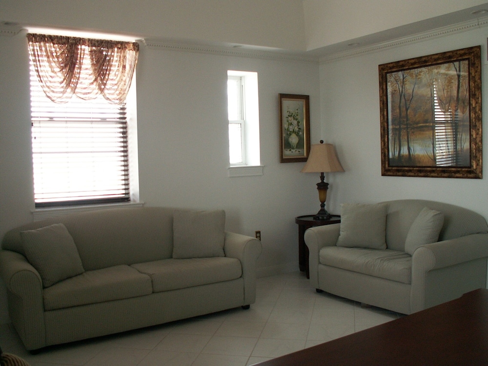 Spacious Two Bedroom Suite