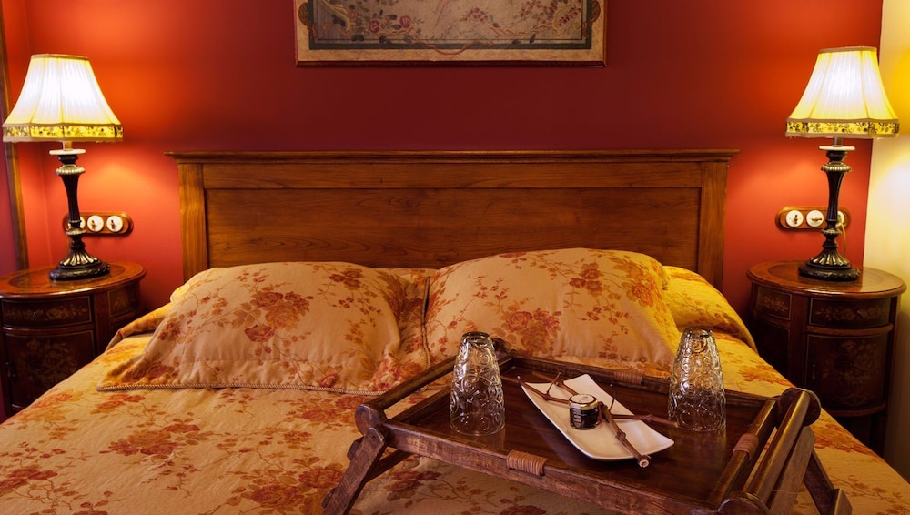Superior Suite - Photo 5