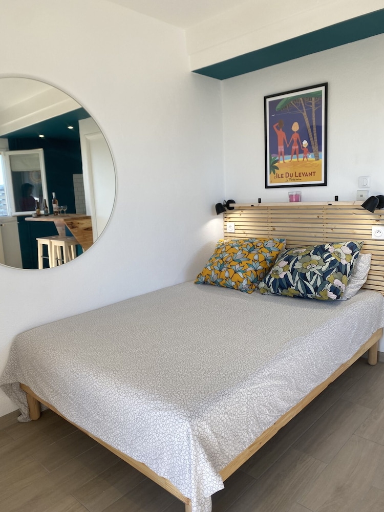 Studio, Ensuite, Sea View photo 1
