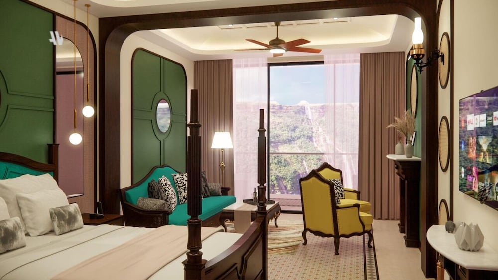 Waterfall Deck Suite