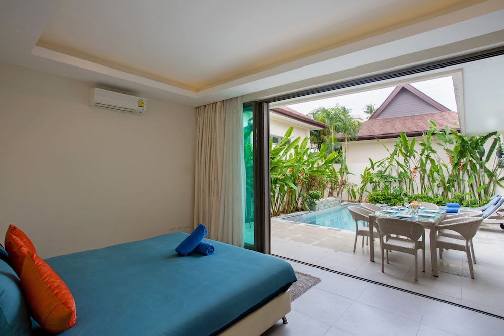 2 Bedrooms Pool Villa photo 1
