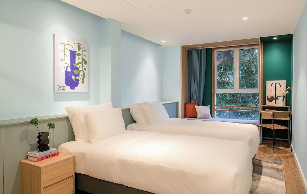 Deluxe Twin Room, City View