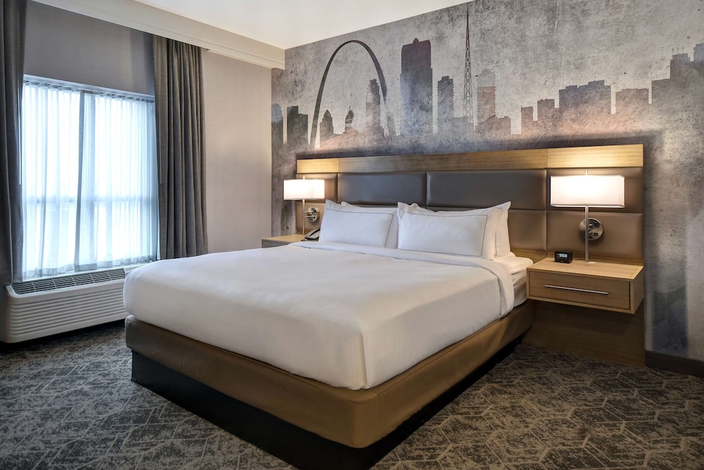 Studio Suite, 1 King Bed, Accessible, Bathtub - Photo 2