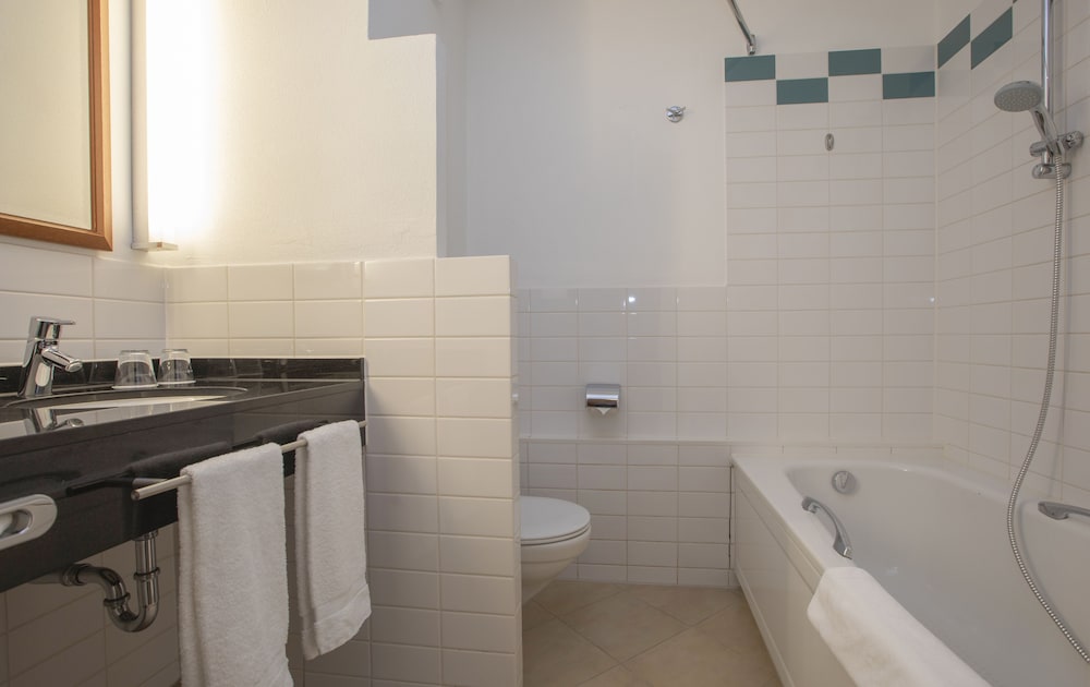 Suite - Photo 4